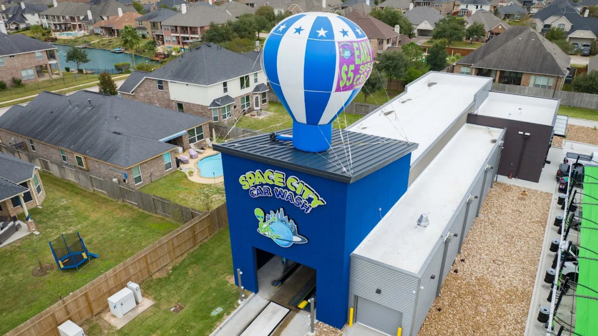 Single Wash or Unlimited: Making the Right Choice at Space City Car Wash